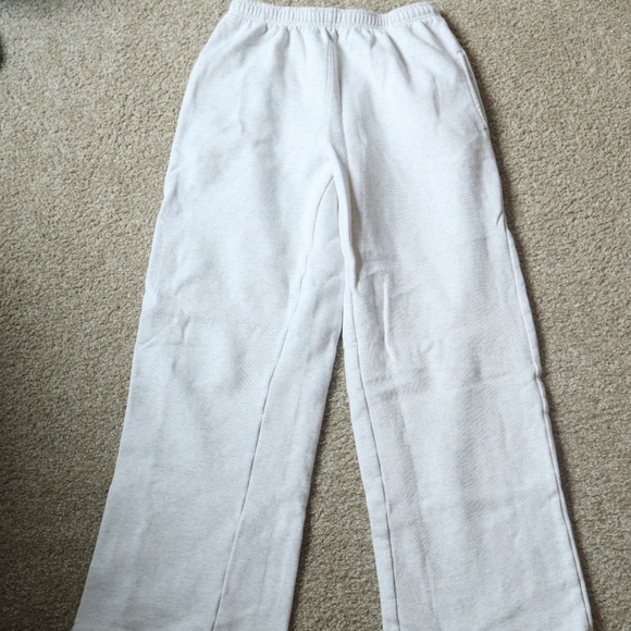 Brandy Melville Sweatpants - Picture 1 of 4